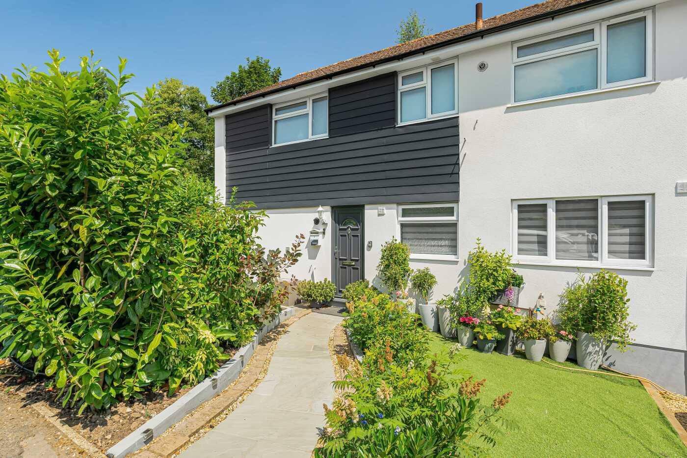 2 bed property in Deanfield Road, Henley-On-Thames